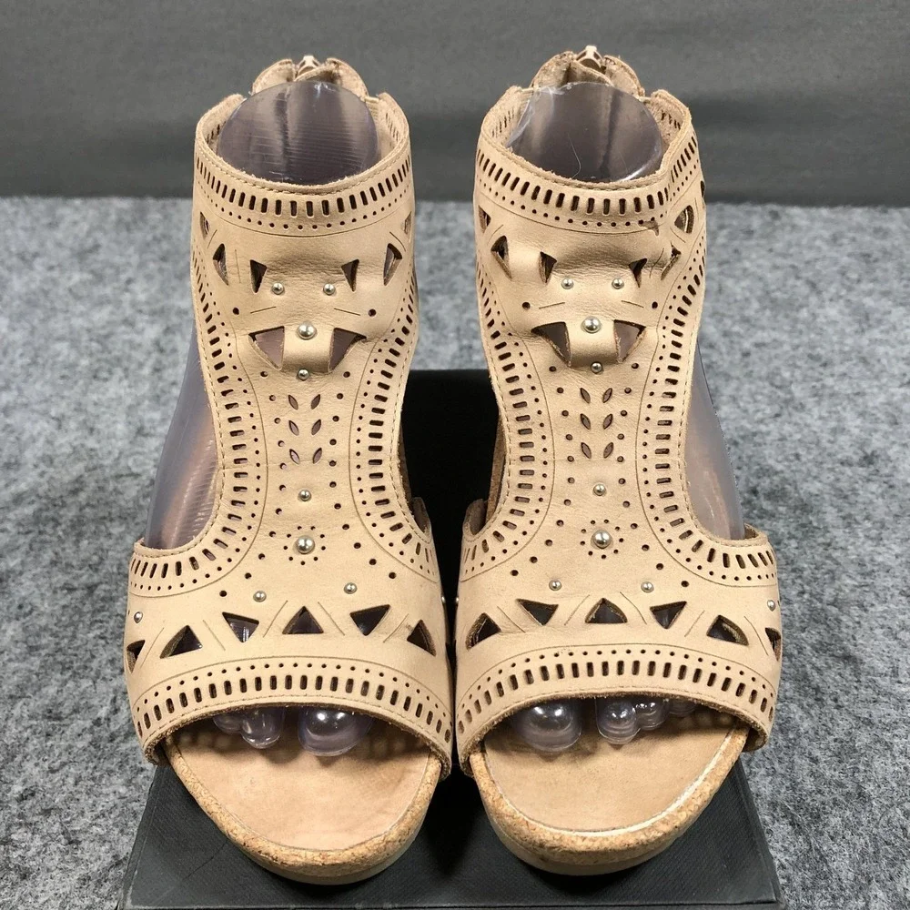 Earth Espadrille Wedge‎ Sandals Womens 8 Beige Leather Cutout Zip Studded